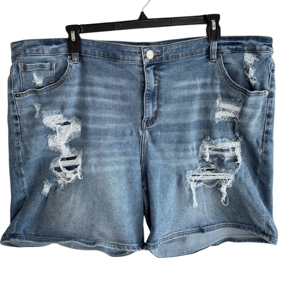 Lane Bryant Distressed Stretch Denim Jean Shorts Women Plus Size 24 Bermuda Boho - Picture 1 of 16
